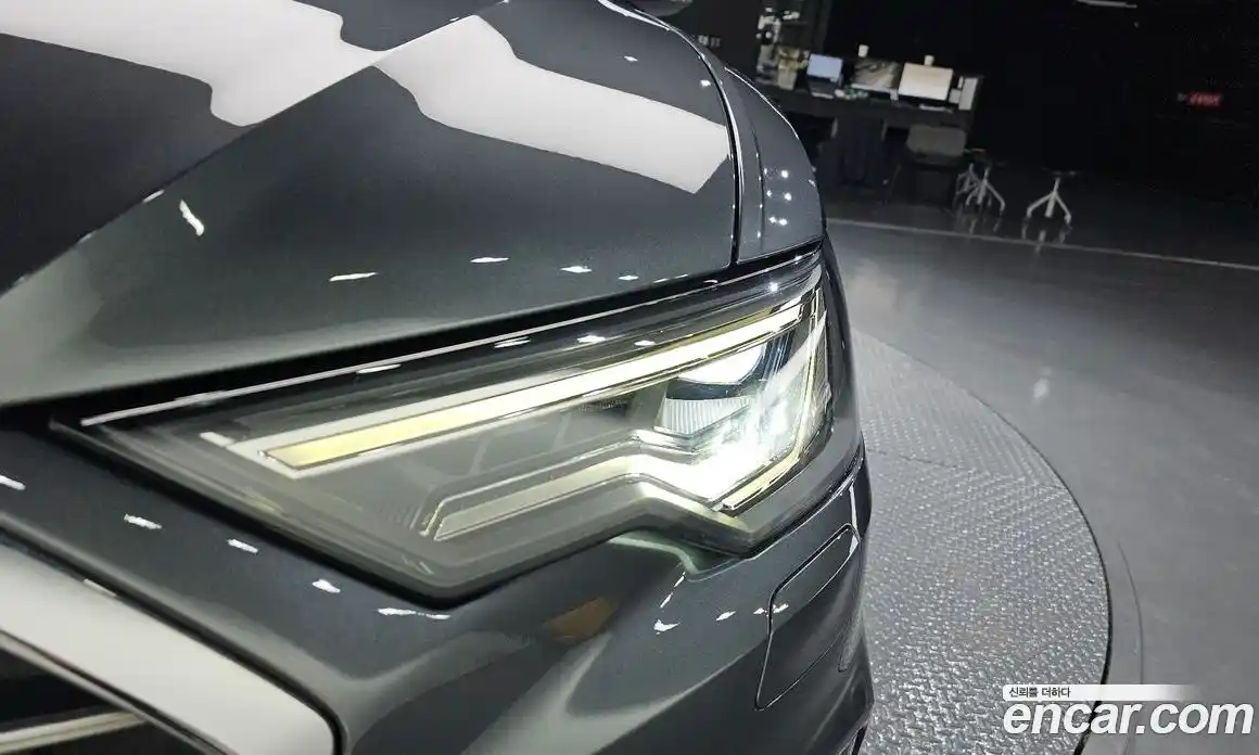 Audi A6 2020 2.0 автомат (гидро), фото 8