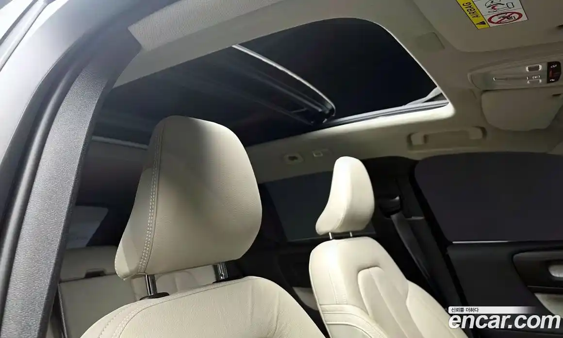 Volvo XC40 2023 2.0 автомат (гидро), фото 16