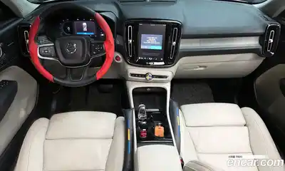 Volvo XC40 2023 2.0 автомат (гидро), миниатюра 7