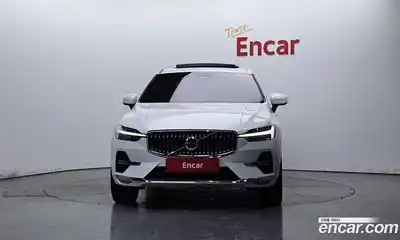 Volvo XC60 2023 2.0 автомат (гидро), миниатюра 2