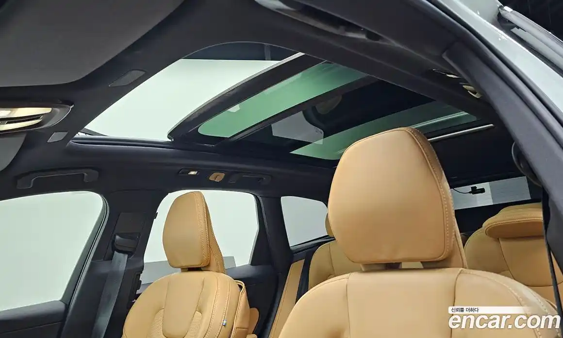 Volvo XC60 2023 2.0 автомат (гидро), фото 24