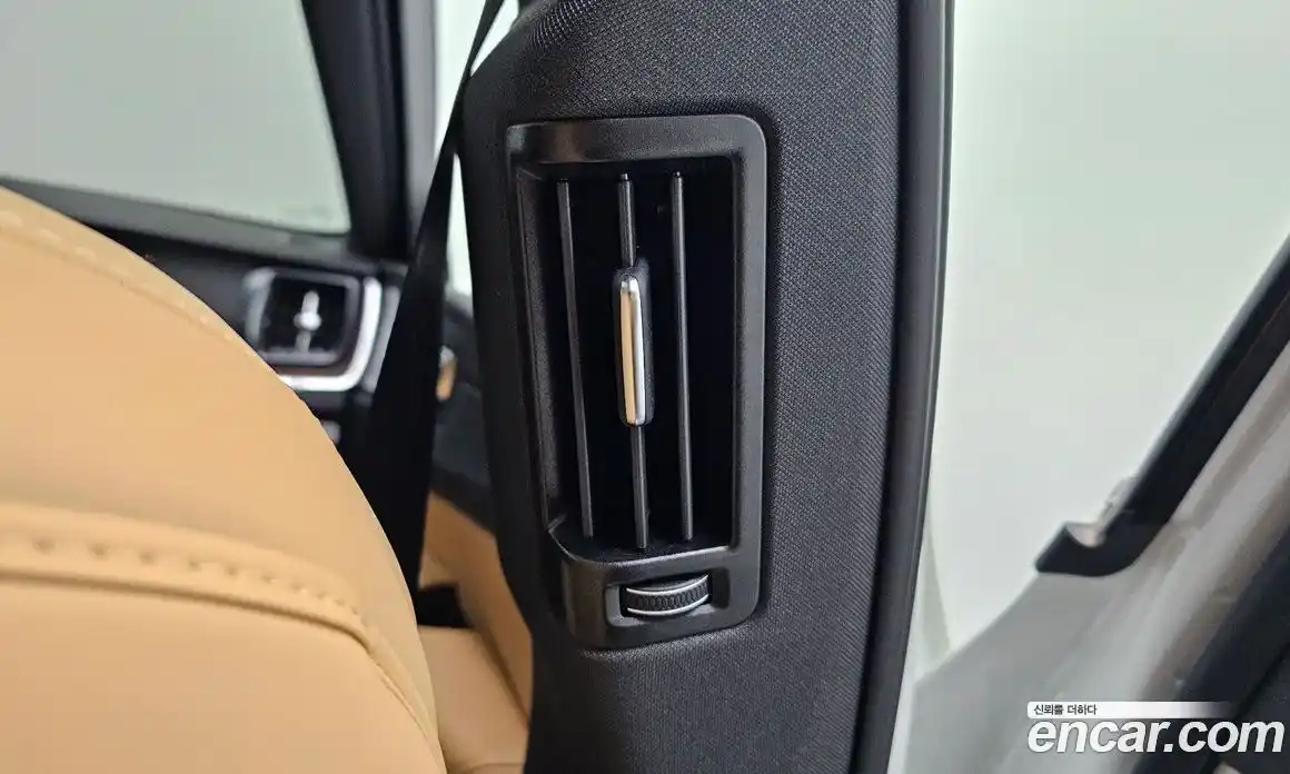 Volvo XC60 2023 2.0 автомат (гидро), фото 29