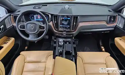 Volvo XC60 2023 2.0 автомат (гидро), миниатюра 9