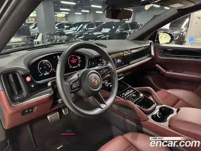 Porsche Cayenne 2024 3.0 автомат (гидро), миниатюра 4