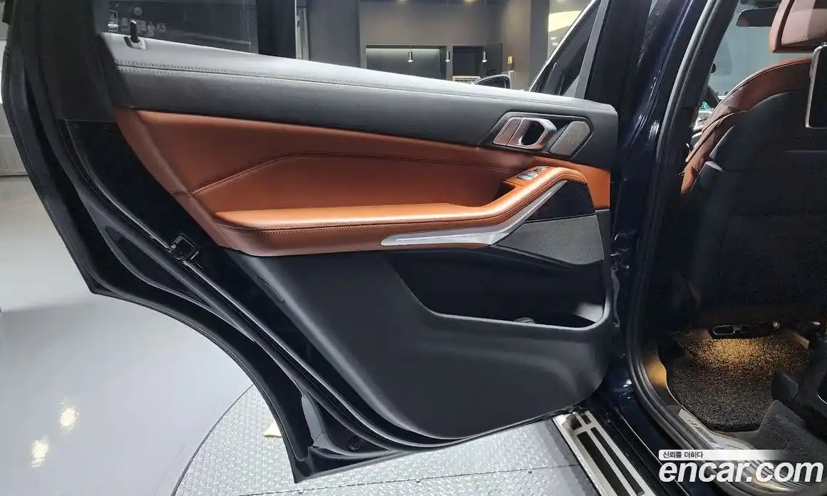 BMW X7 2021 3.0 автомат (гидро), фото 15