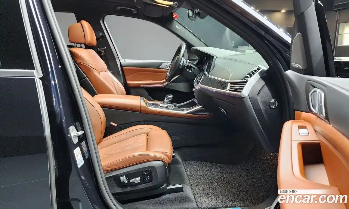 BMW X7 2021 3.0 автомат (гидро), фото 16