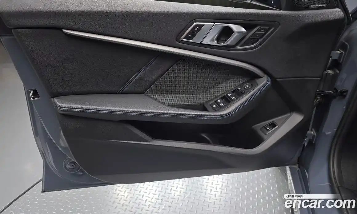 BMW 1 серия 2021 2.0 автомат (гидро), фото 14