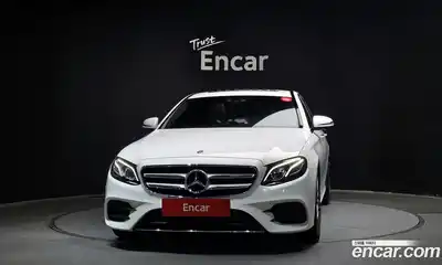 Mercedes-Benz E-Class 2019 2.0 автомат (гидро), миниатюра 3