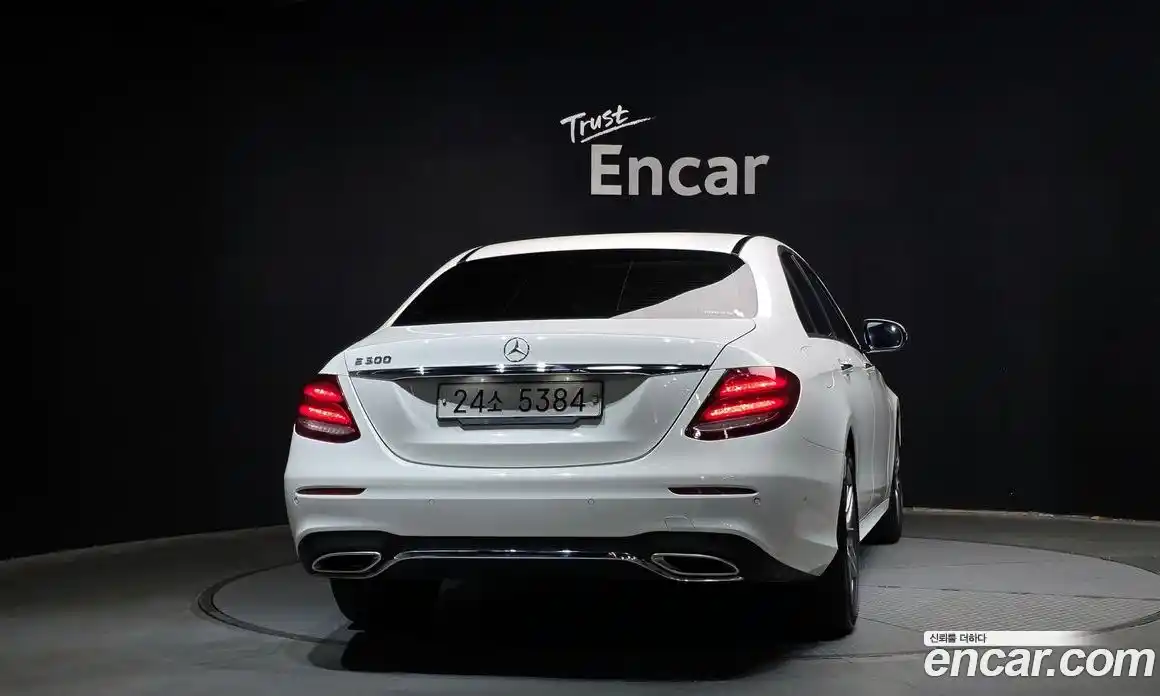 Mercedes-Benz E-Class 2019 2.0 автомат (гидро), фото 4