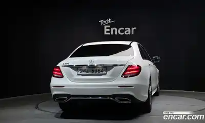 Mercedes-Benz E-Class 2019 2.0 автомат (гидро), миниатюра 4