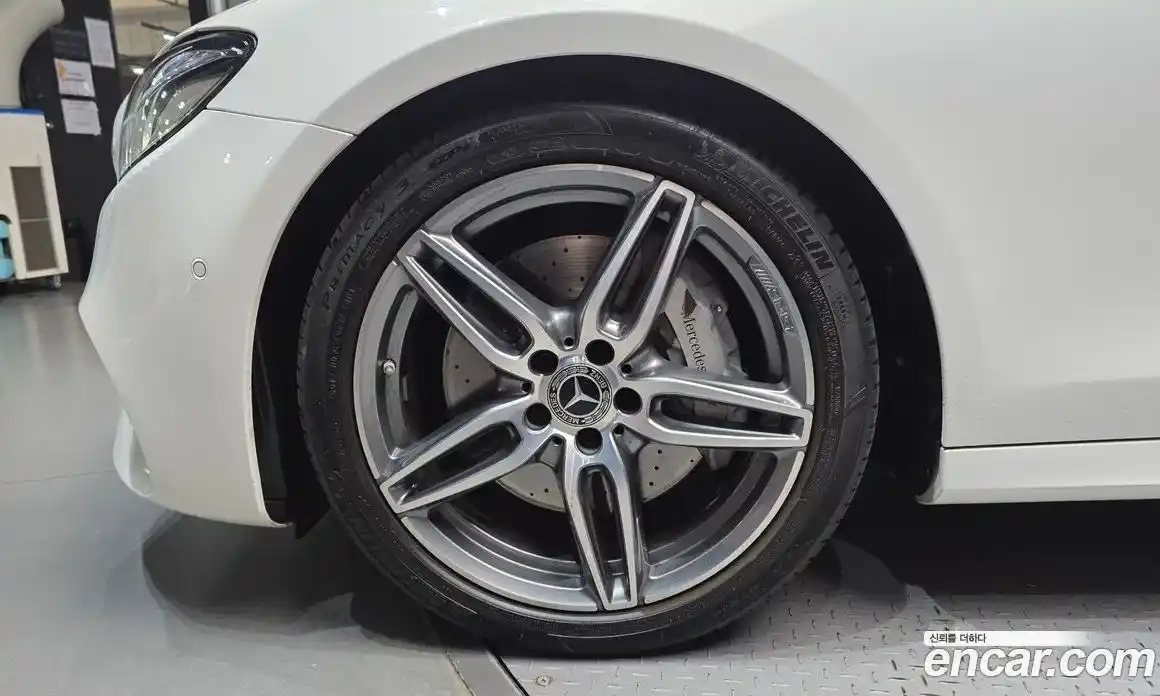 Mercedes-Benz E-Class 2019 2.0 автомат (гидро), фото 5