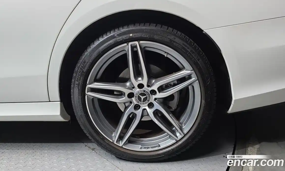 Mercedes-Benz E-Class 2019 2.0 автомат (гидро), фото 7