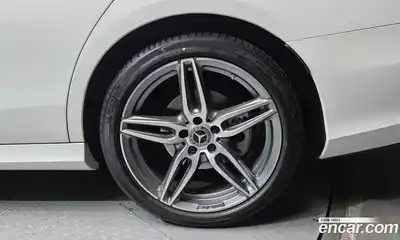 Mercedes-Benz E-Class 2019 2.0 автомат (гидро), миниатюра 7