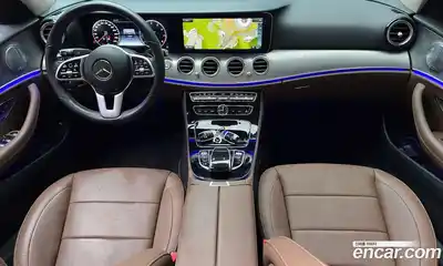 Mercedes-Benz E-Class 2019 2.0 автомат (гидро), миниатюра 10