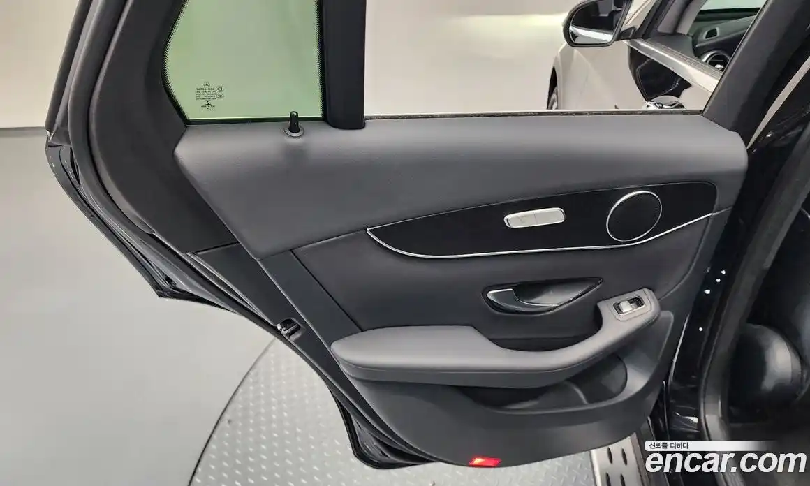 Mercedes-Benz GLC-Class 2019 2.0 гидро, фото 15 Mercedes-Benz GLC-Class 2019 2.0 гидро, фото 15