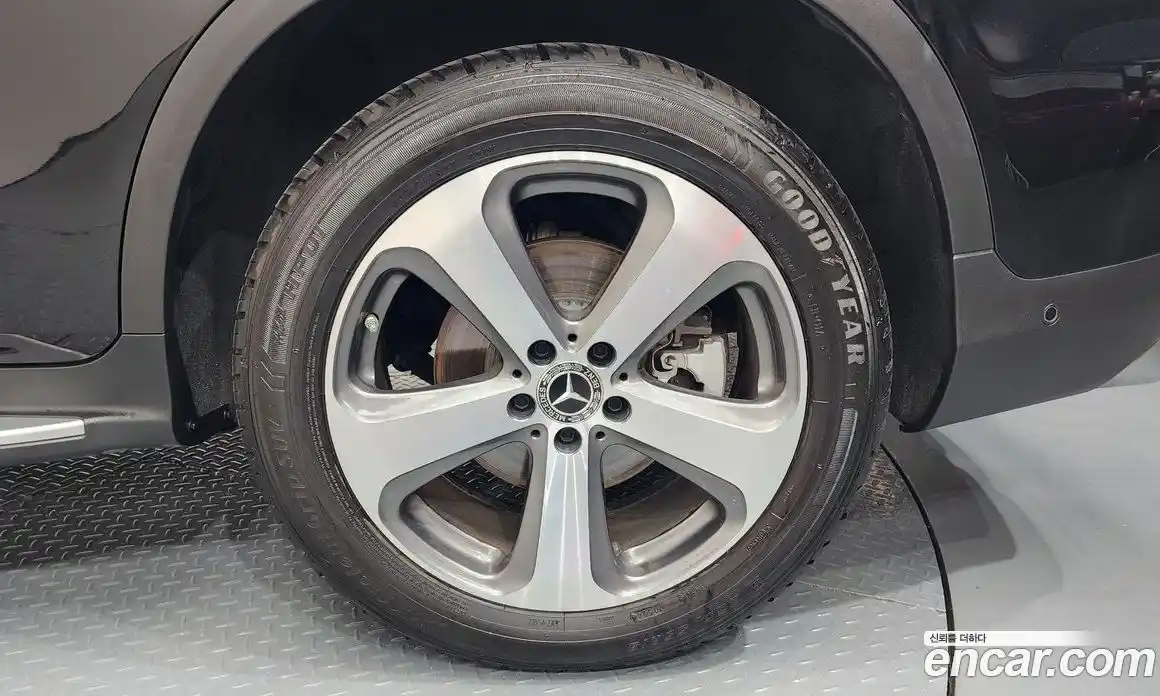 Mercedes-Benz GLC-Class 2019 2.0 гидро, фото 7 Mercedes-Benz GLC-Class 2019 2.0 гидро, фото 7