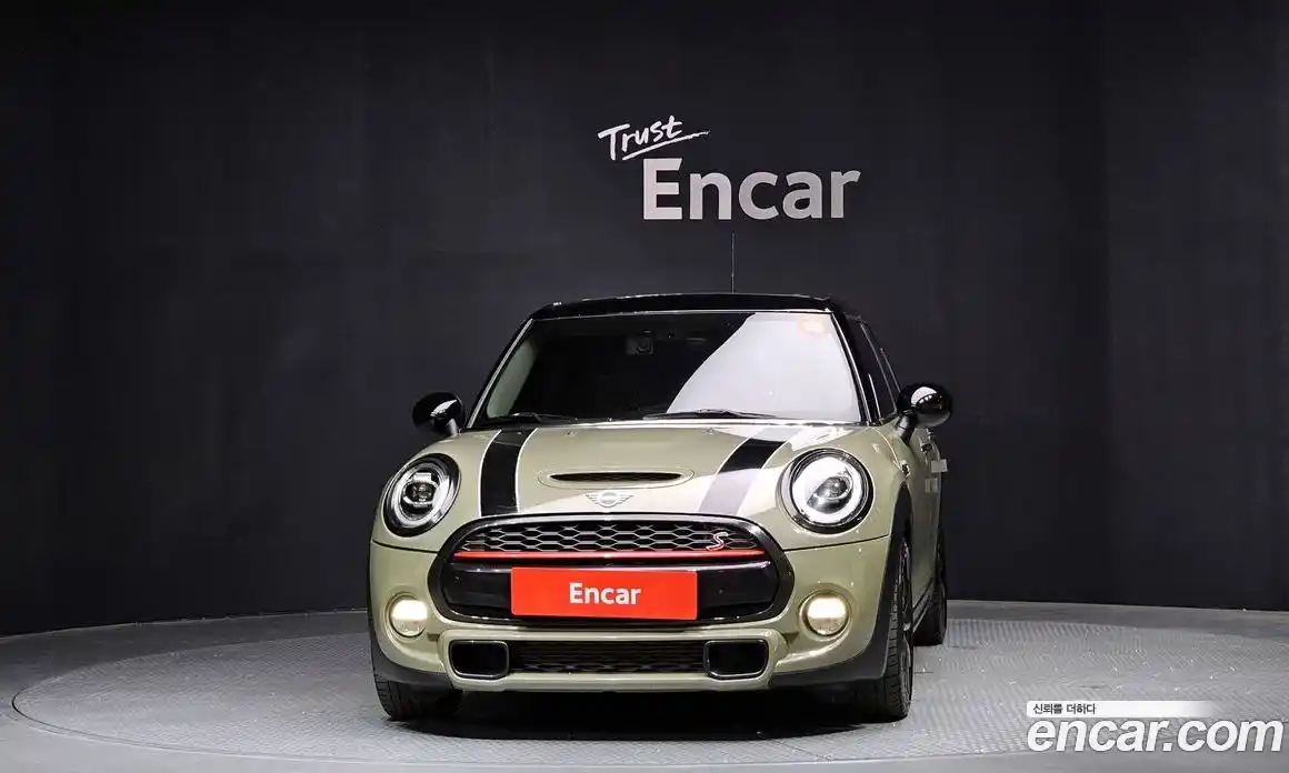 Mini Cooper 2019 2.0 автомат (гидро), фото 3