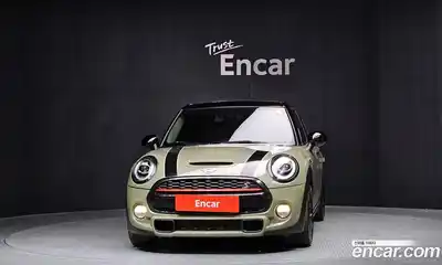 Mini Cooper 2019 2.0 автомат (гидро), миниатюра 3