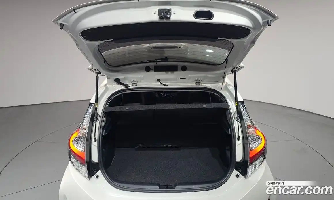 Toyota Prius 2018 1.5 гидро, фото 16