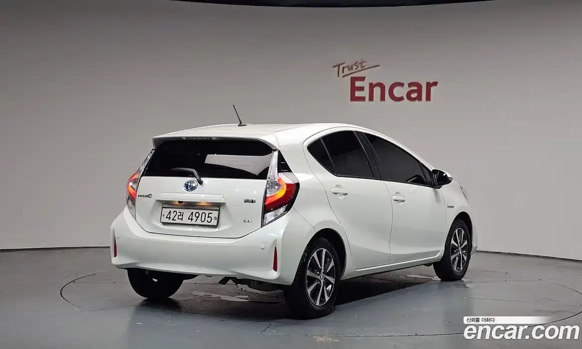 Toyota Prius 2018 1.5 гидро, фото 2