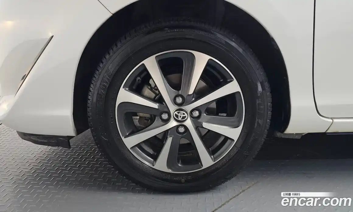 Toyota Prius 2018 1.5 гидро, фото 5