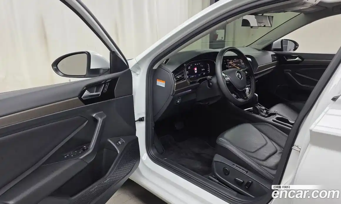 Volkswagen Jetta 2021 1.4 автомат (гидро), фото 13