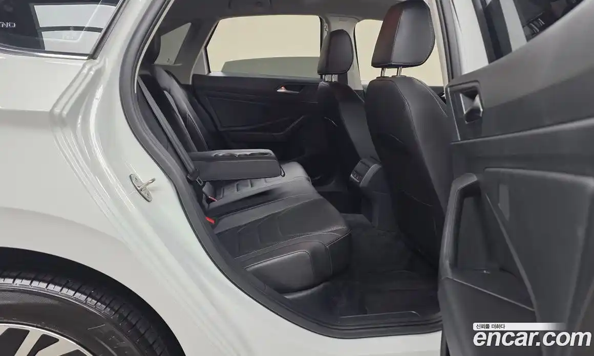 Volkswagen Jetta 2021 1.4 автомат (гидро), фото 17