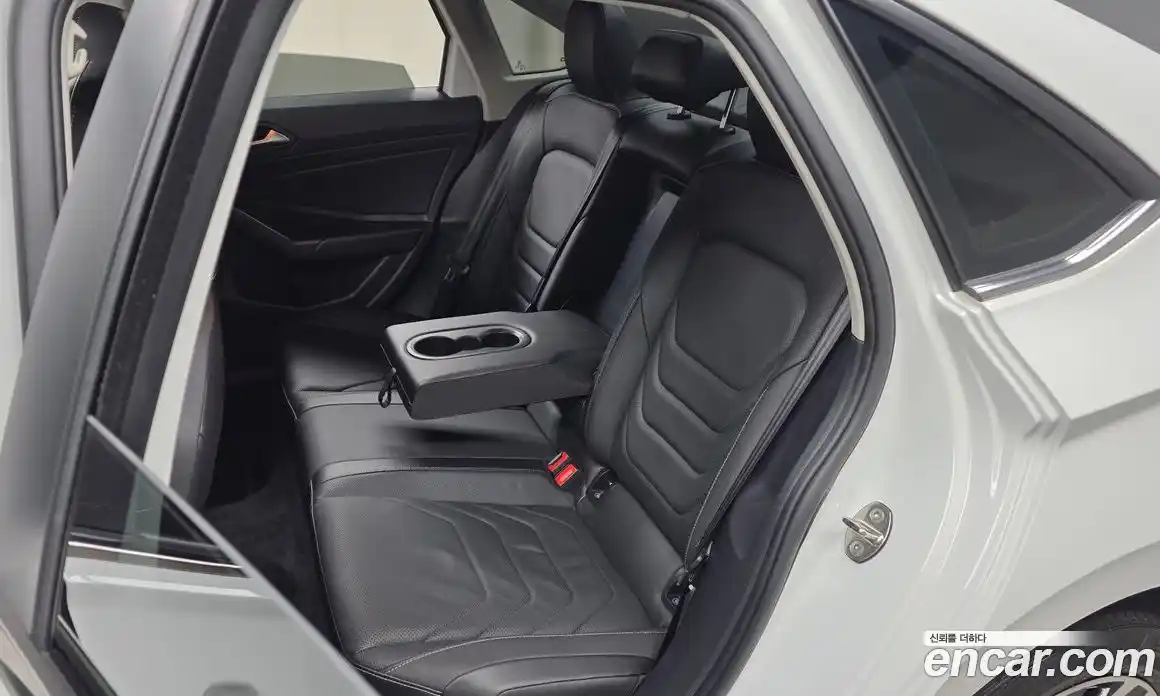 Volkswagen Jetta 2021 1.4 автомат (гидро), фото 18