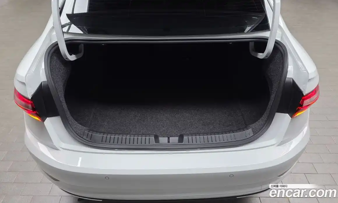 Volkswagen Jetta 2021 1.4 автомат (гидро), фото 23
