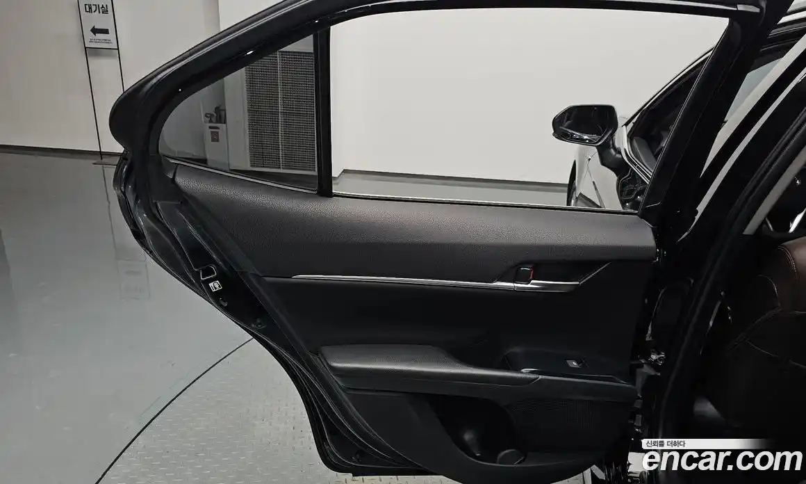 Toyota Camry 2019 2.5 гидро, фото 14