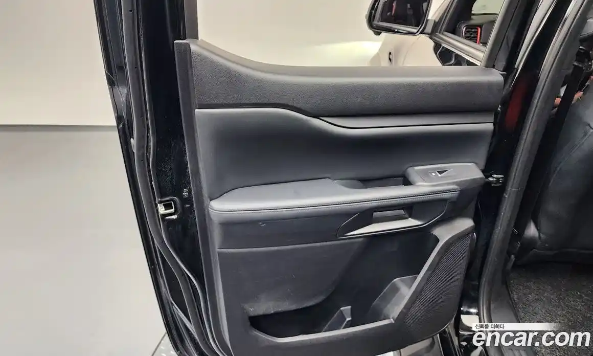 Ford Ranger 2025 2.0 автомат (гидро), фото 15