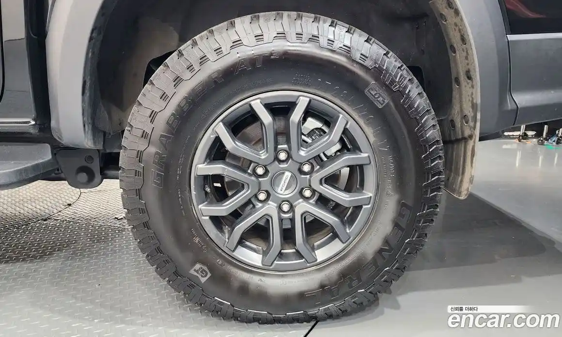 Ford Ranger 2025 2.0 автомат (гидро), фото 7