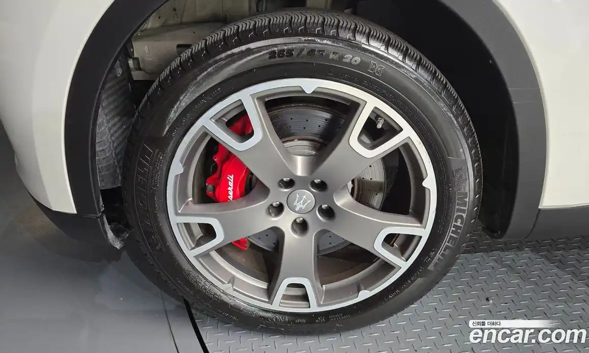Maserati Levante 2018 3.0 гидро, фото 5