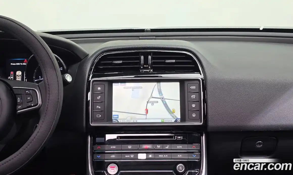 Jaguar XE 2016 2.0 гидро, фото 17