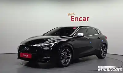 Infiniti Q30