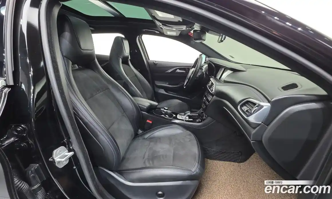 Infiniti Q30 2017 2.0 гидро, фото 13