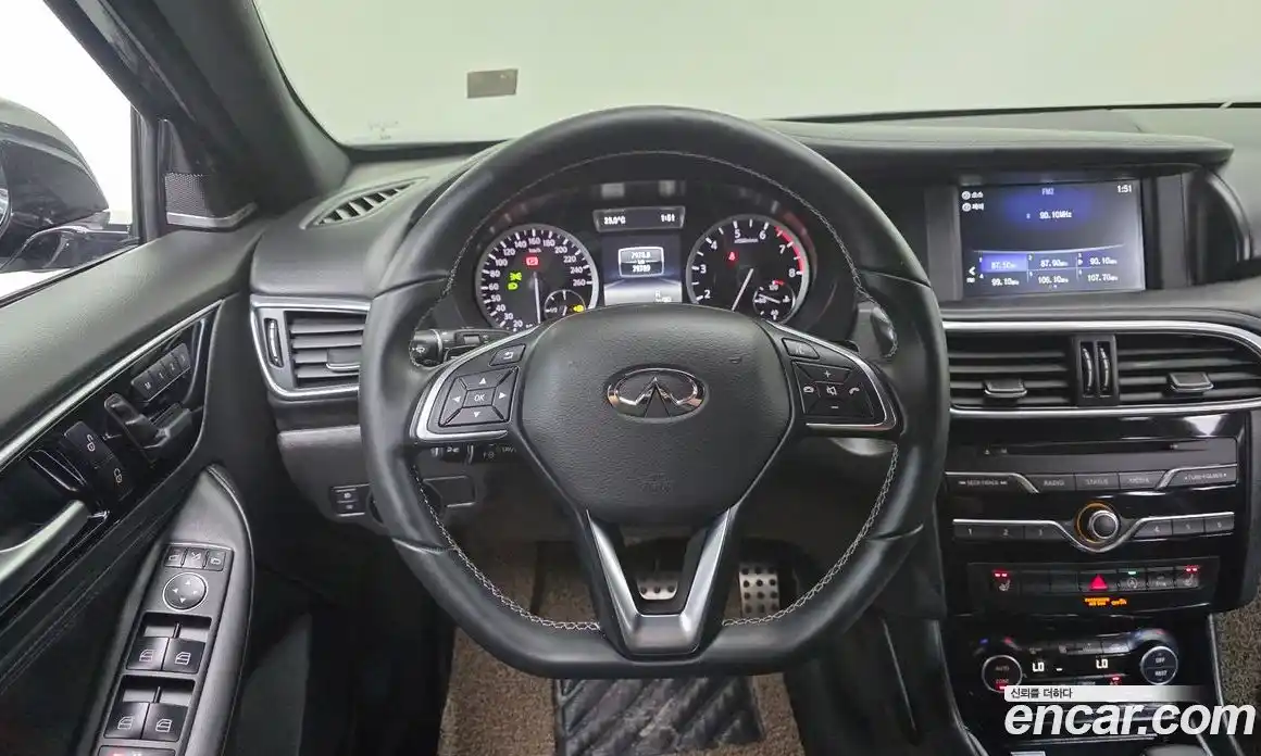 Infiniti Q30 2017 2.0 гидро, фото 22