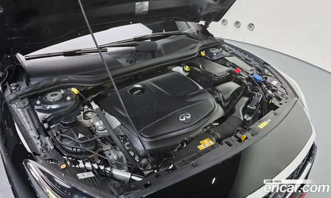 Infiniti Q30 2017 2.0 гидро, фото 6