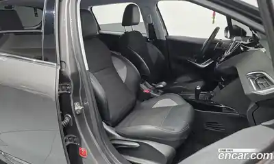 Peugeot 2008 2017 1.6 автомат (гидро), миниатюра 12