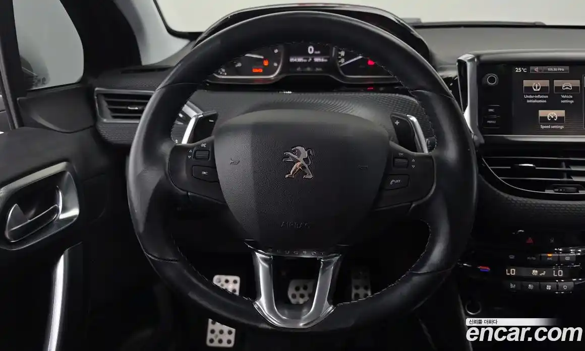 Peugeot 2008 2017 1.6 автомат (гидро), фото 16