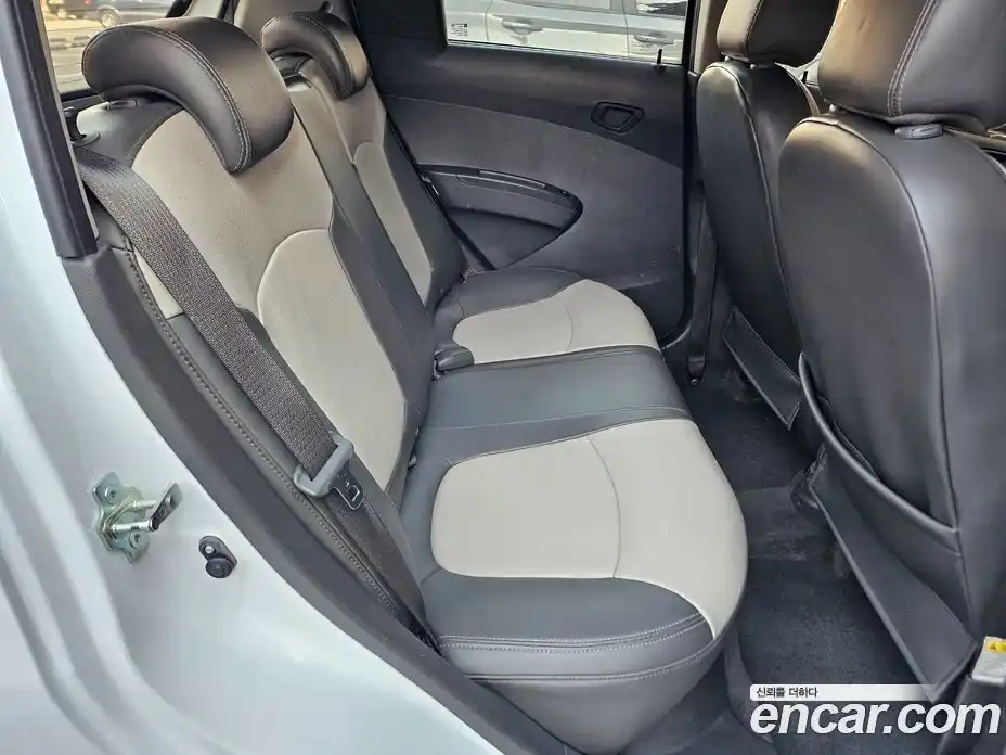 Chevrolet Spark 2012 1.0 автомат (гидро), фото 12
