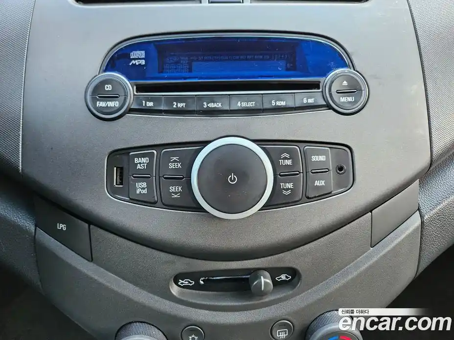 Chevrolet Spark 2012 1.0 автомат (гидро), фото 14