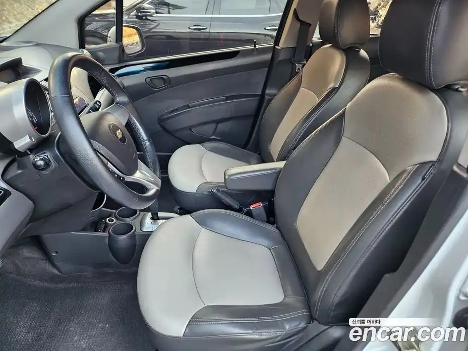 Chevrolet Spark 2012 1.0 автомат (гидро), фото 8