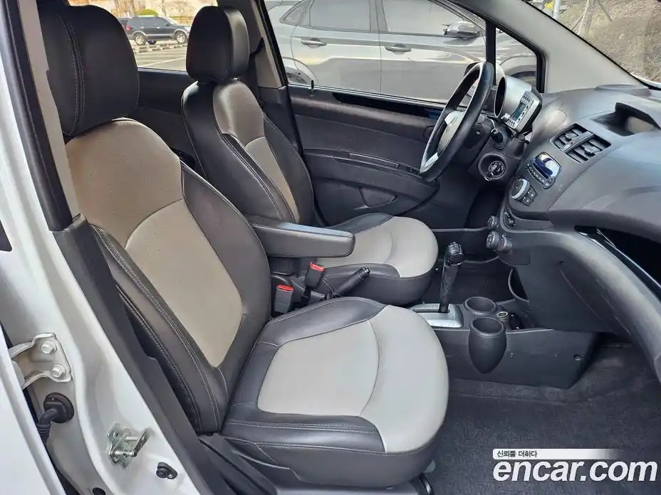 Chevrolet Spark 2012 1.0 автомат (гидро), фото 9