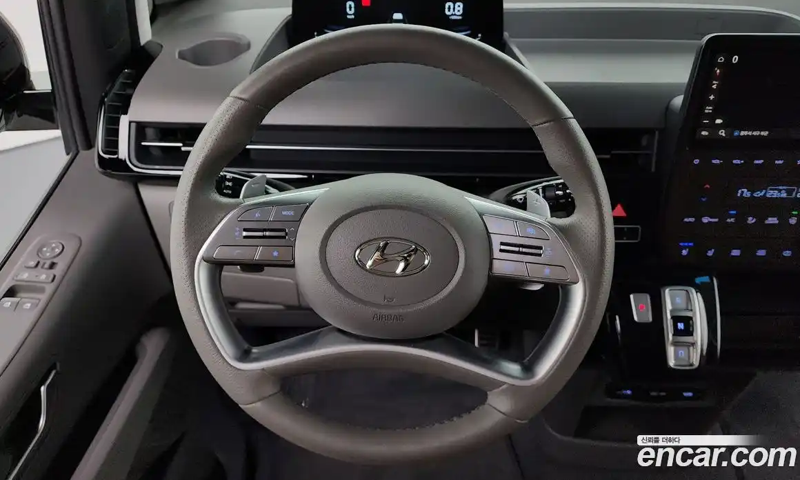 Hyundai Staria 2024 2.2 автомат (гидро), фото 13