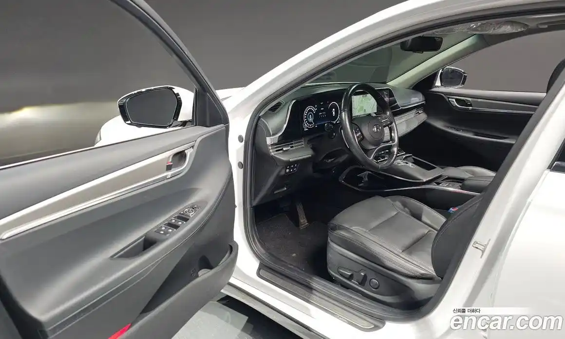 Hyundai Grandeur 2022 2.5 автомат (гидро), фото 9
