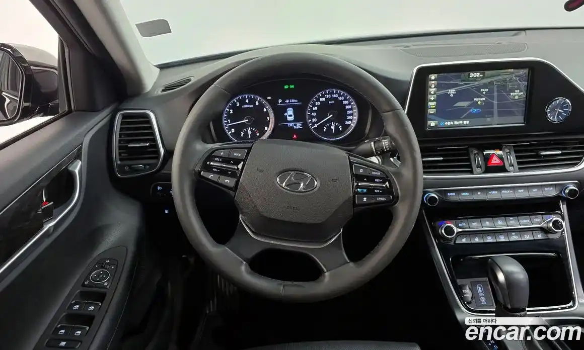 Hyundai Grandeur 2018 2.4 автомат (гидро), фото 14