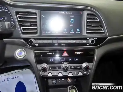 Hyundai Avante 2019 1.6 автомат (гидро), миниатюра 11