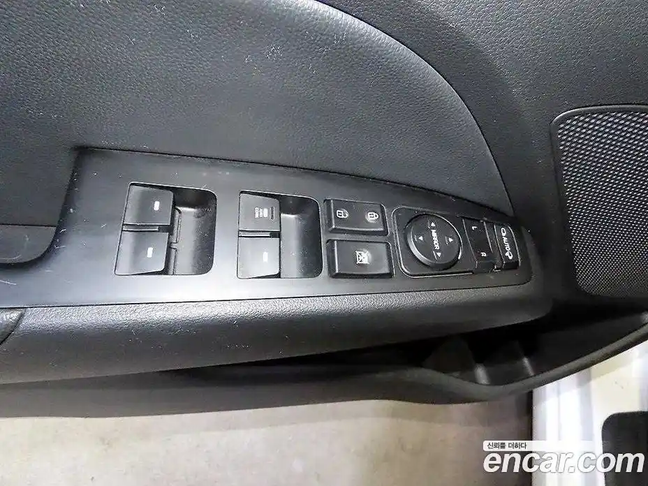 Hyundai Avante 2019 1.6 автомат (гидро), фото 13