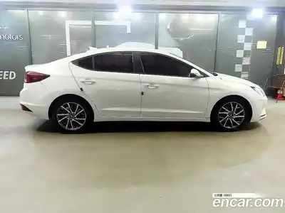 Hyundai Avante 2019 1.6 автомат (гидро), миниатюра 3